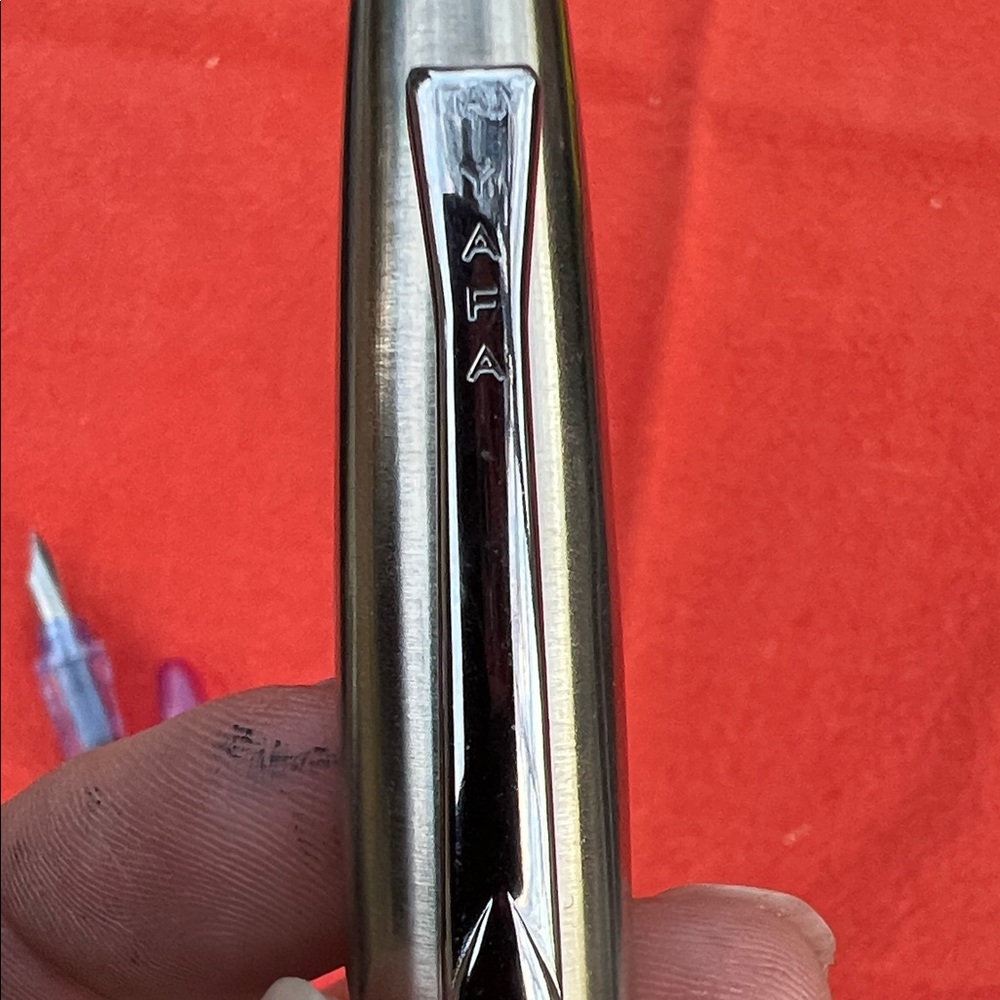 Set Fountain Pens: 1 Pilot plumix, 1 Yafa and 1 Sheaffer - Picture 6 of 9